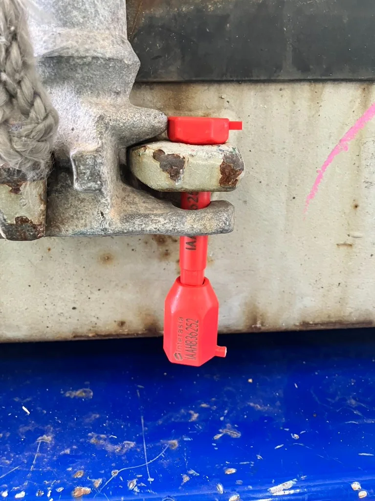 Applying a security seal